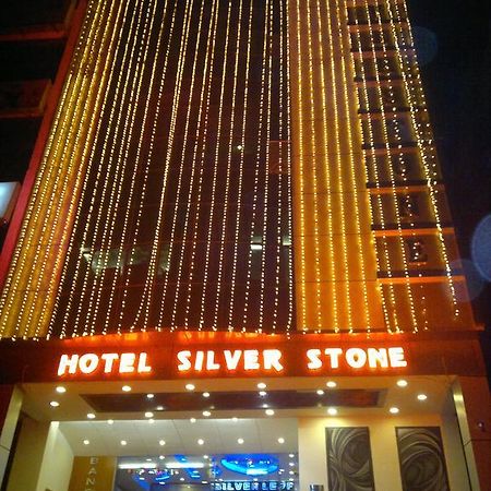 Hotel Silver Stone Ludhiana Dış mekan fotoğraf