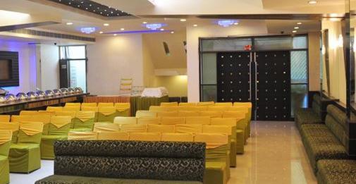 Hotel Silver Stone Ludhiana Dış mekan fotoğraf
