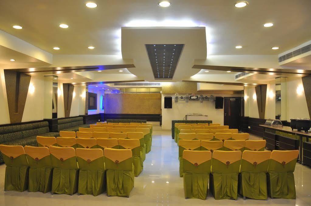 Hotel Silver Stone Ludhiana Dış mekan fotoğraf